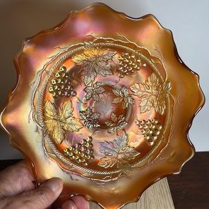 ✨ Vintage Fenton Marigold Carnival Glass Bowl – Grape & Cable Ruffled ✨